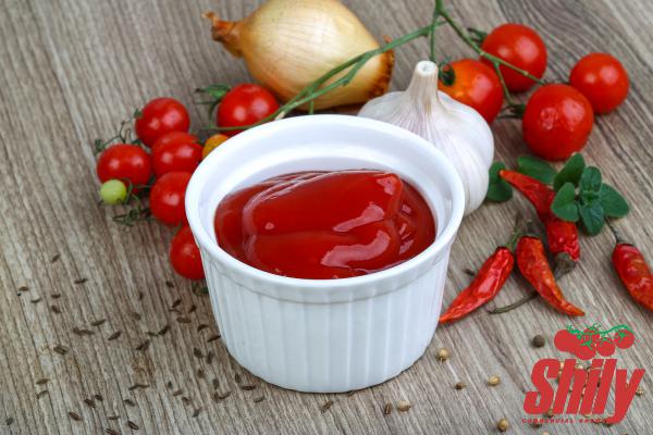 Why Is Tomato Paste Used in Spaghetti Sauce?